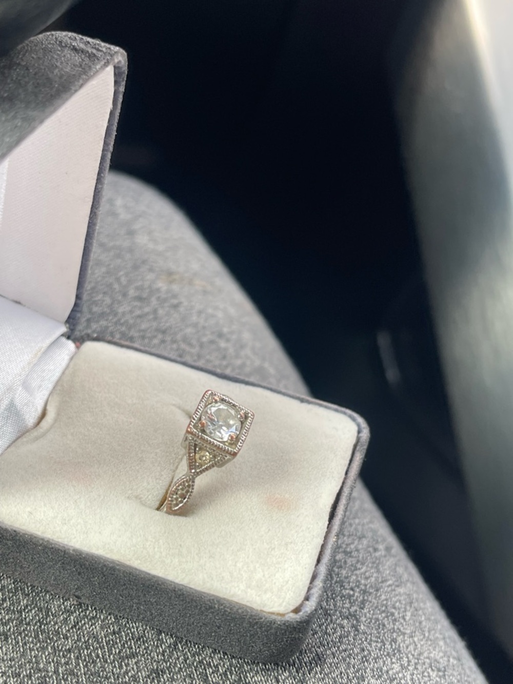1 ring - Picture 2 of 2